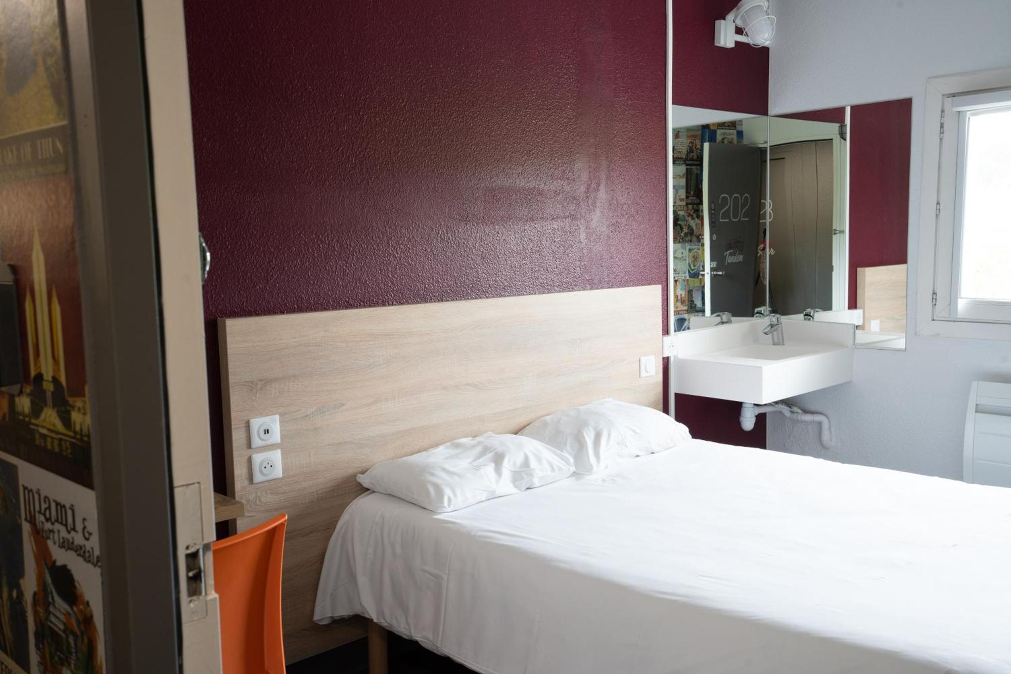 Hotelf1 Brive Hotel Ussac